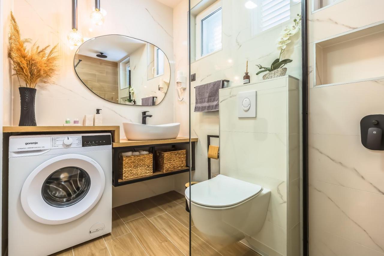 Apartmani Nikola Baška Voda Extérieur photo