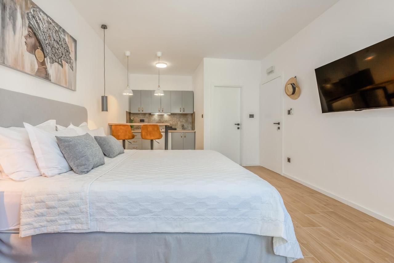 Apartmani Nikola Baška Voda Extérieur photo